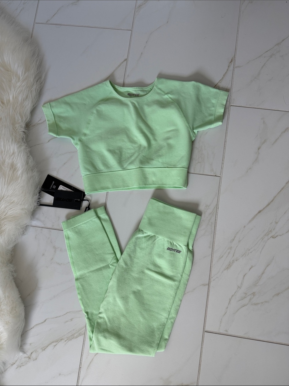 Bo + Tee Seamless Leggings Set